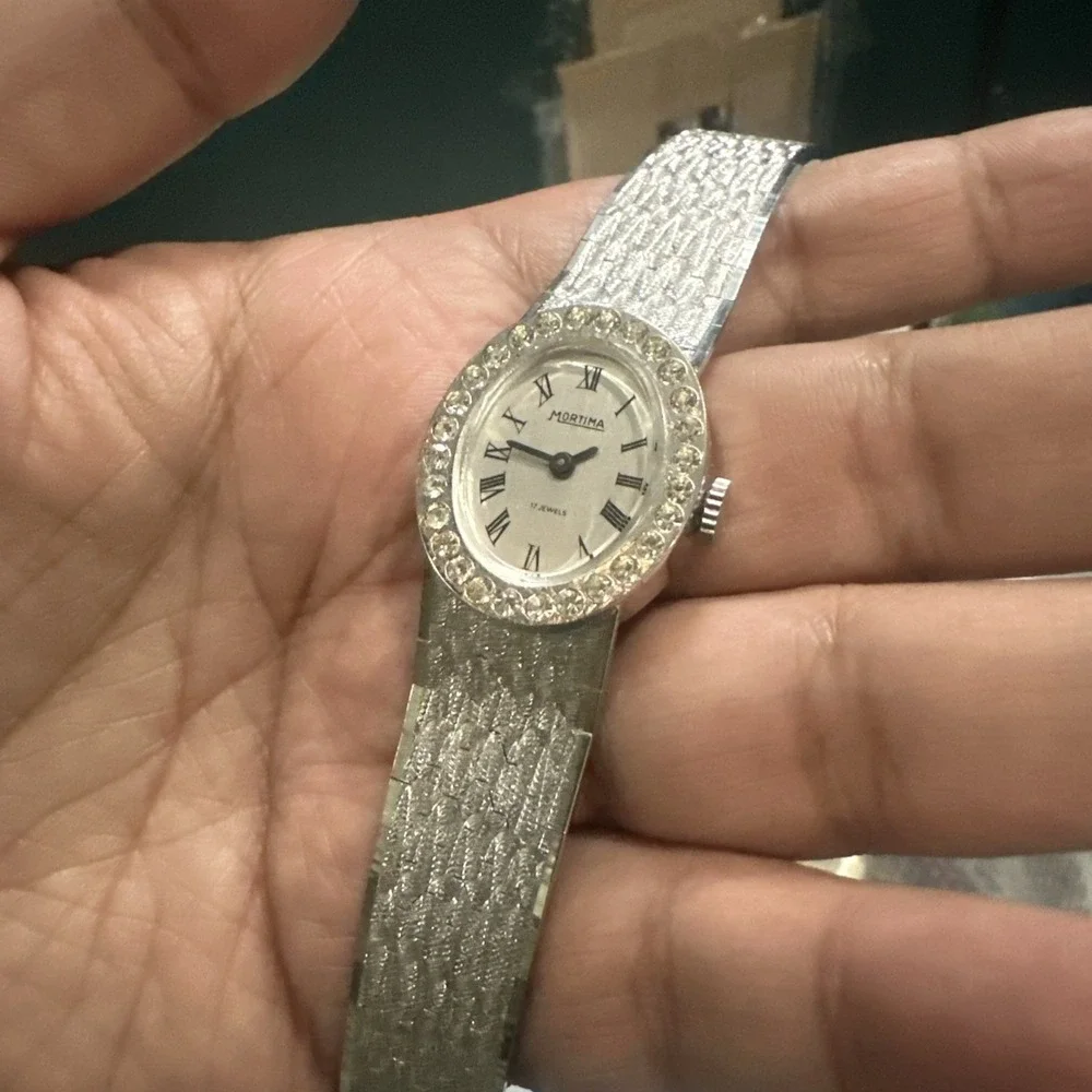 Works Vintage 1979s Mortima Ladies 17J Watch Manual Wind Silver 23mm 6.75